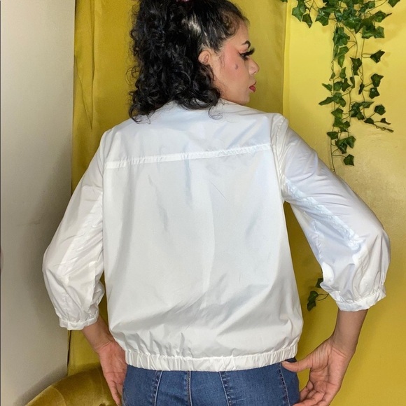 Banana Republic Light Windbreaker jacket in white - Picture 2 of 5
